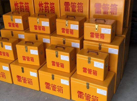 桑珠孜玻璃钢雷管箱的使用寿命一般是多少？